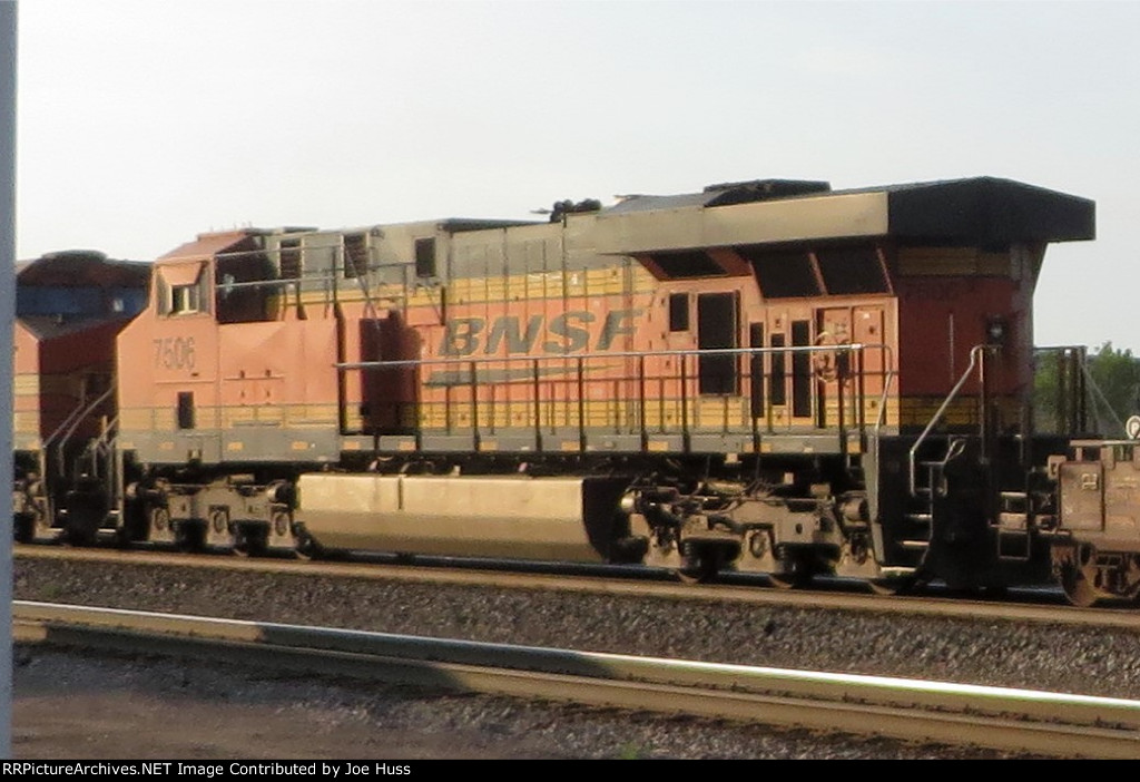 BNSF 7506